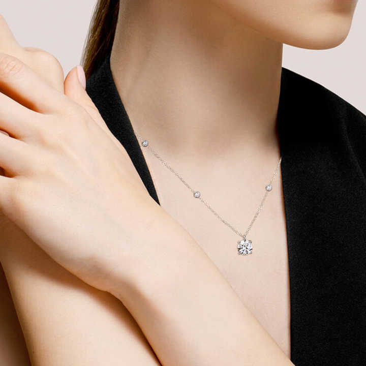 Moissanite Pendant Necklace with 8mm D Color VVS1 Stone
