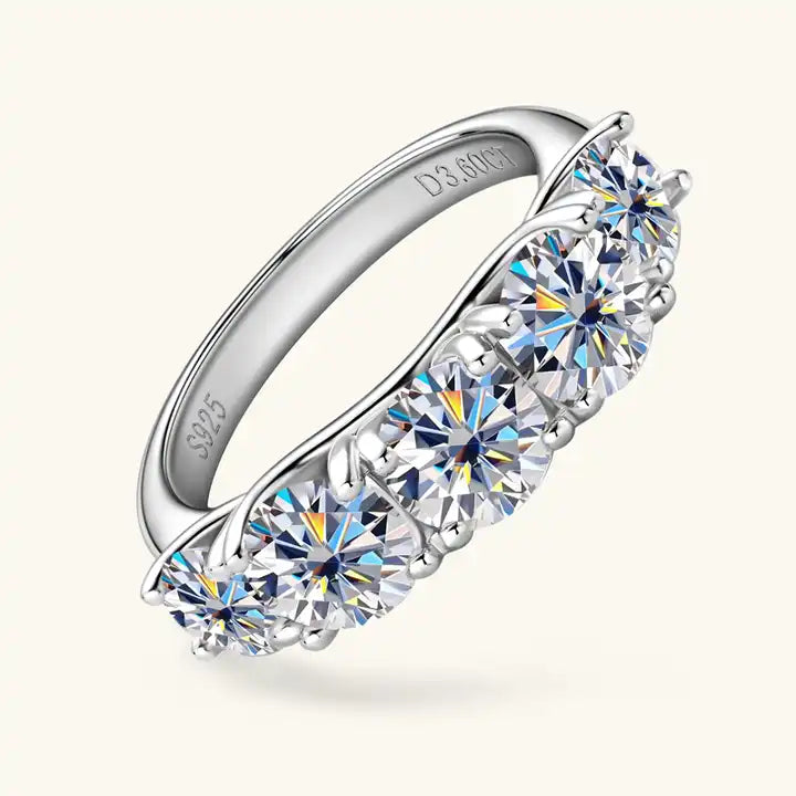 Luxury Moissanite Ring - 6.5mm Round Cut