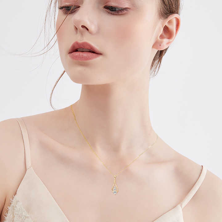 Elegant Moissanite Waterdrop Pendant Necklace – 5mm, 3.5mm, 2.5mm Stones