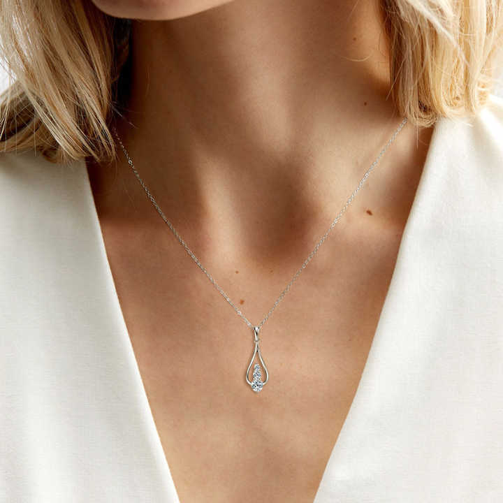 Elegant Moissanite Waterdrop Pendant Necklace – 5mm, 3.5mm, 2.5mm Stones