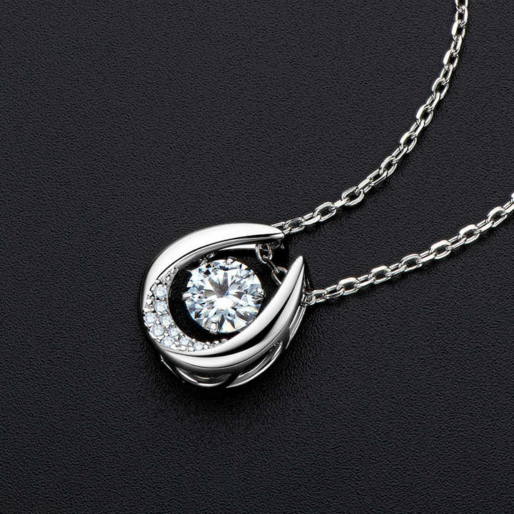 Lucky Horseshoe Pendant Necklace with 0.8ct Moissanite – D-Color Dancing Stone