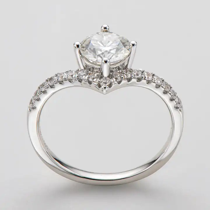 1CT Moissanite V-Shaped Engagement Ring - Modern Round Brilliant Design