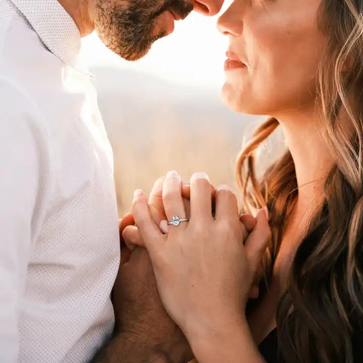 2.0 Carat Oval-Cut Moissanite Engagement Ring - Classic