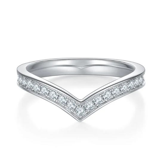 Moissanite V-Shaped Eternity Band Ring - Trendy Luxury Jewelry